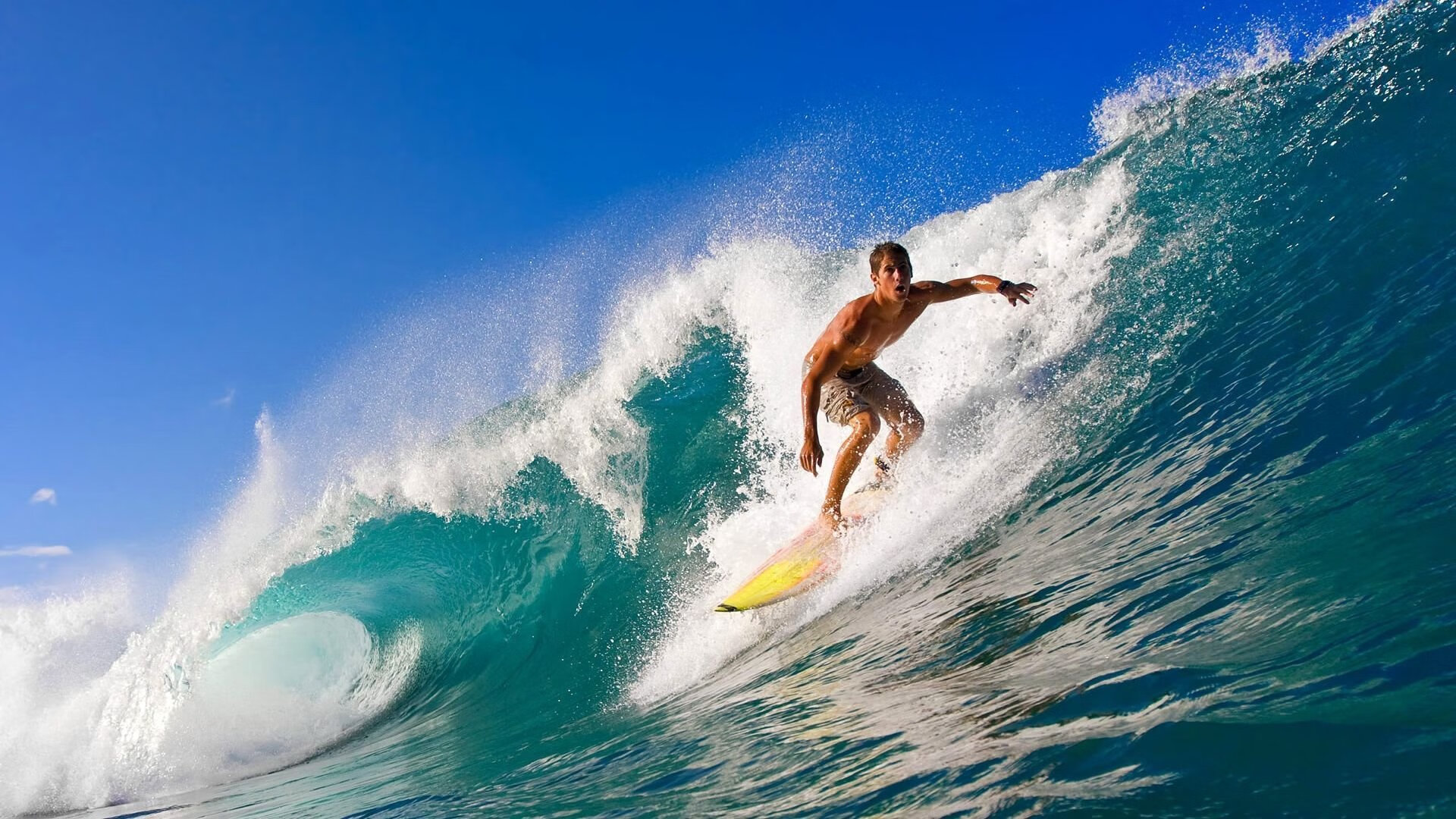 羽毛球赛场焦点！美国队对阵葡萄牙队，压哨绝杀，引爆全场观众欢呼