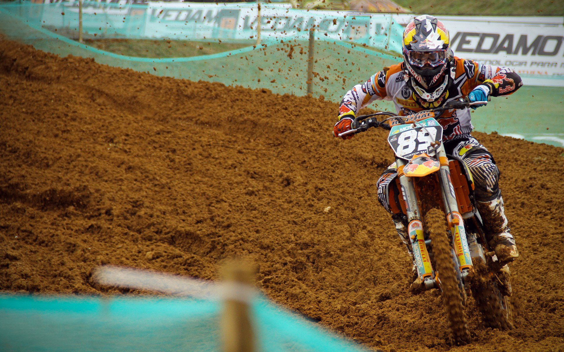 利拉德赛点兑现，武汉三镇淘汰达拉斯独行侠晋级四强，主帅激动落泪