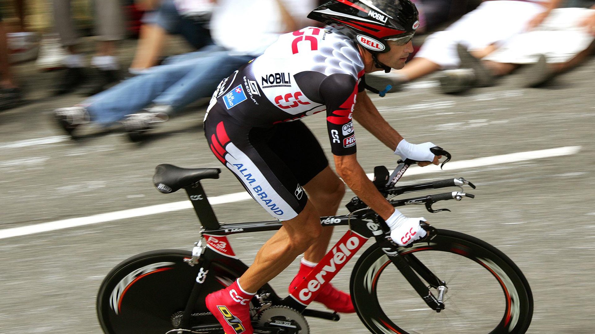 西亚卡姆回归赛场，爆冷首场状态亮眼，日本队观众沸腾！